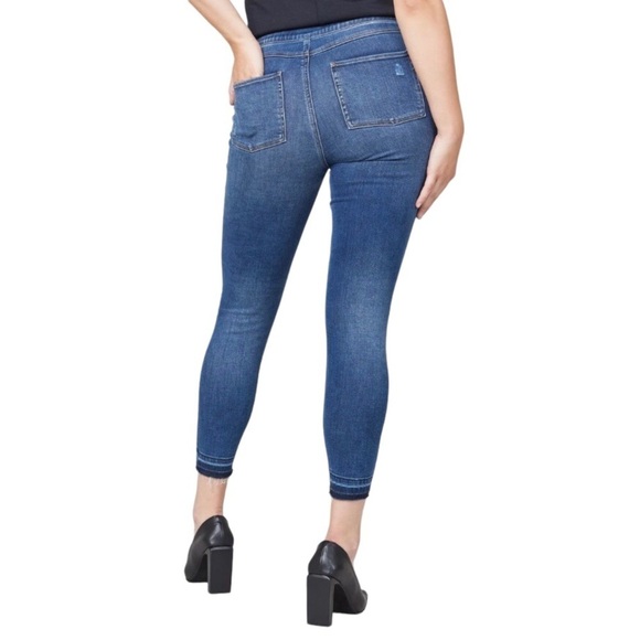 Spanx Distressed Ankle Skinny Jeans Medium Wash Size Small Style 20203R - Picture 2 of 12